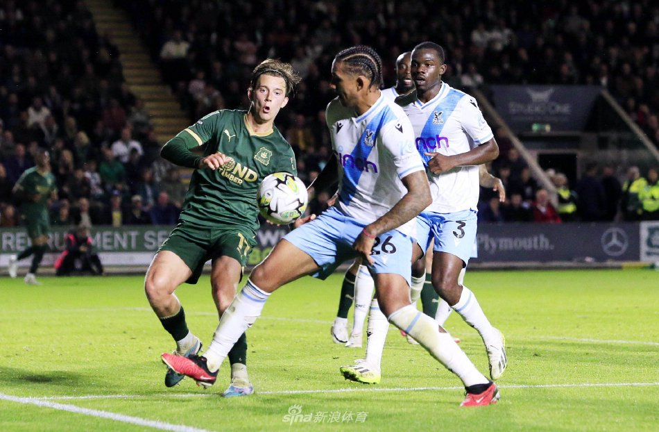 南岭体育场 南岭体育场