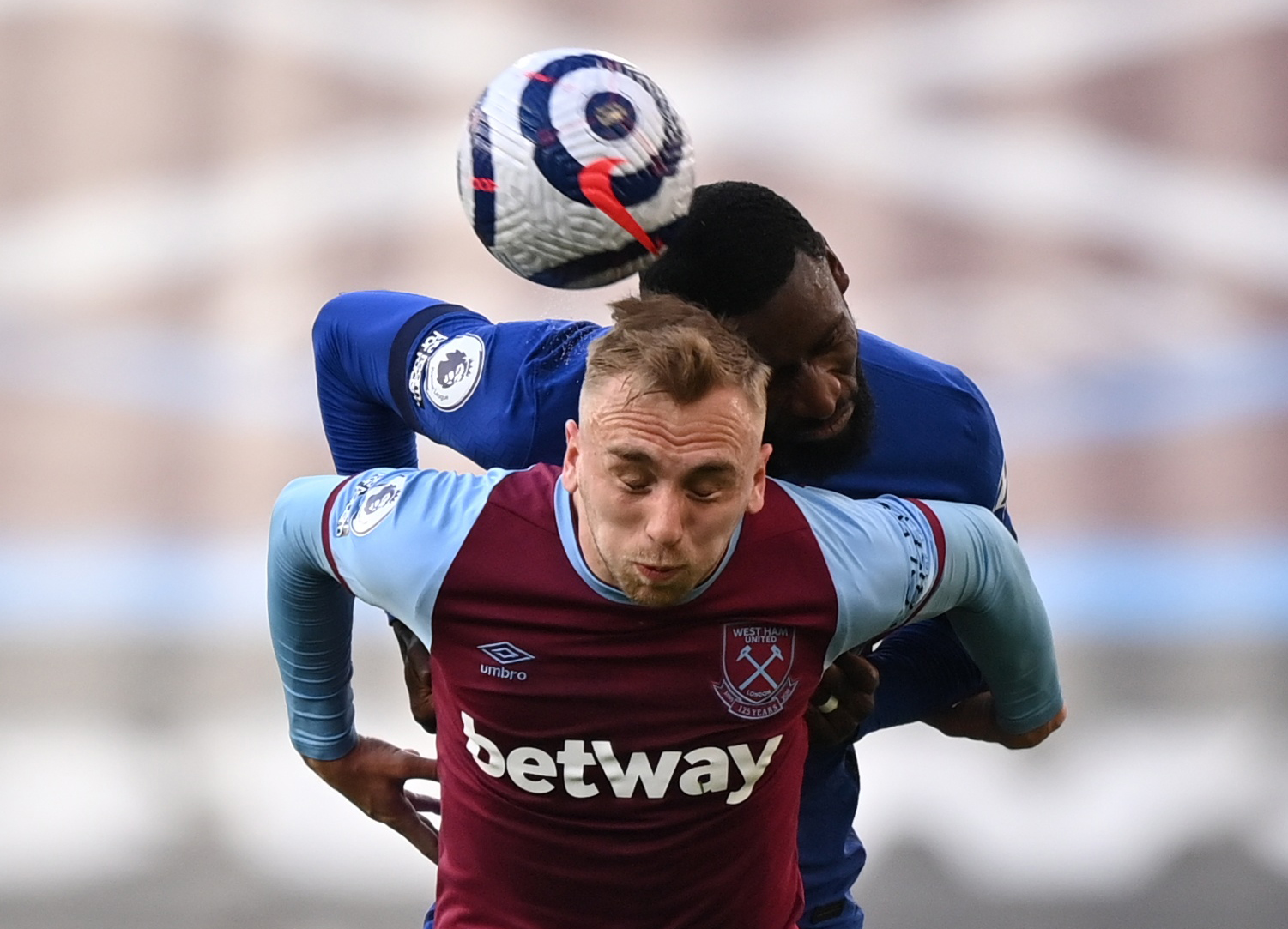 场紧凑的策 场紧凑的策